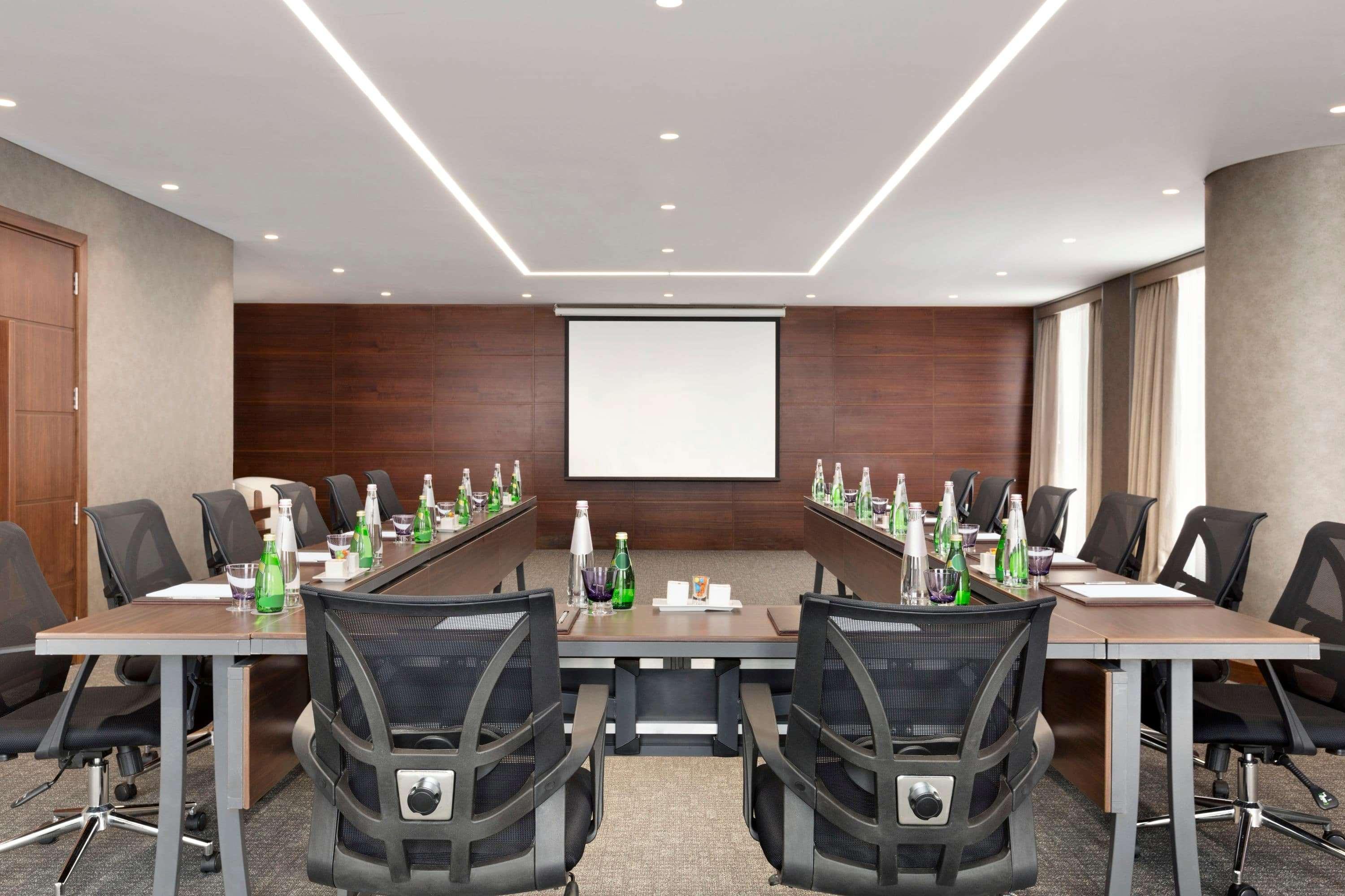 The First Collection Marina Hotel