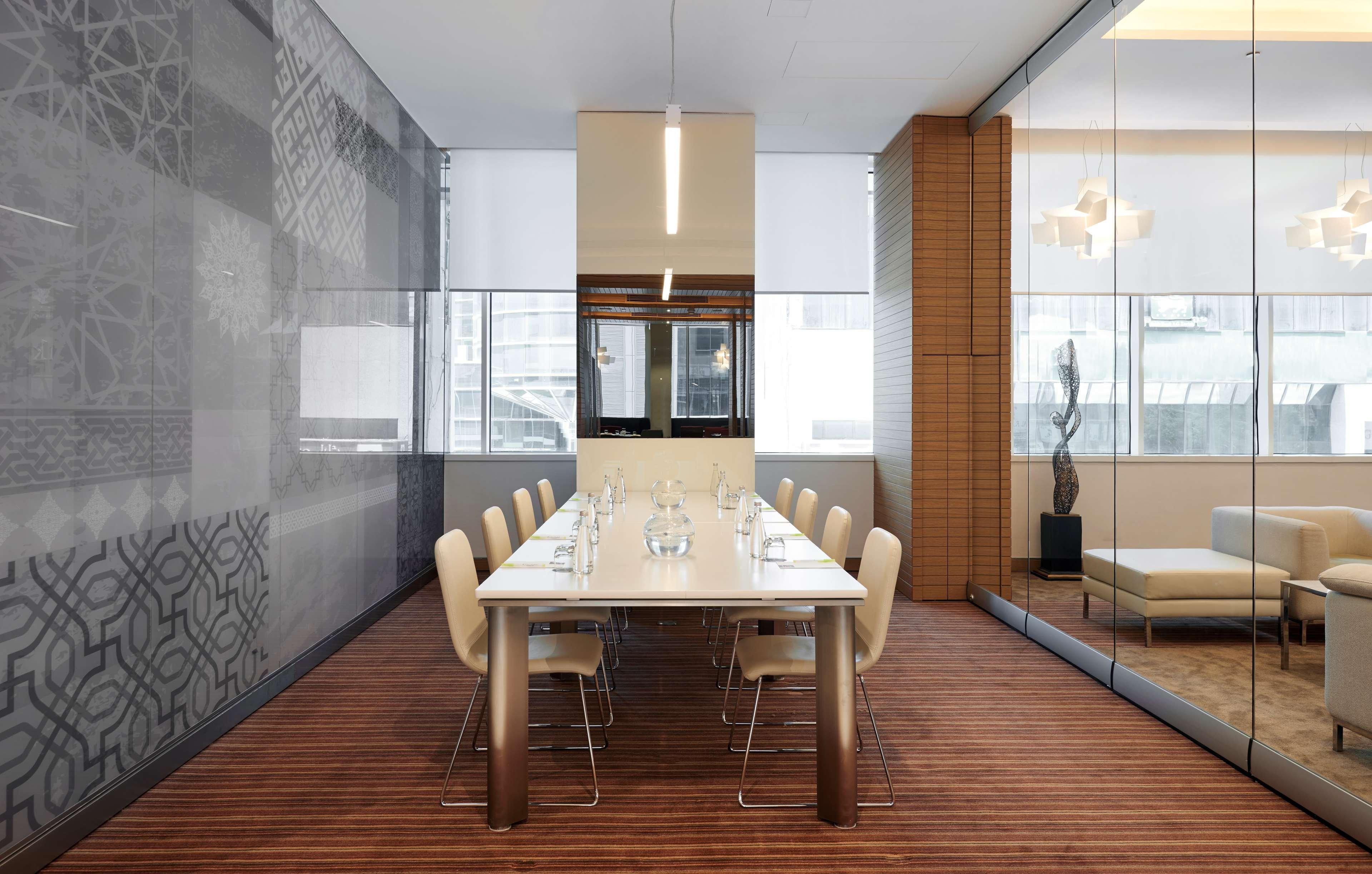 Hyatt Place Baniyas Square Hotel 4*