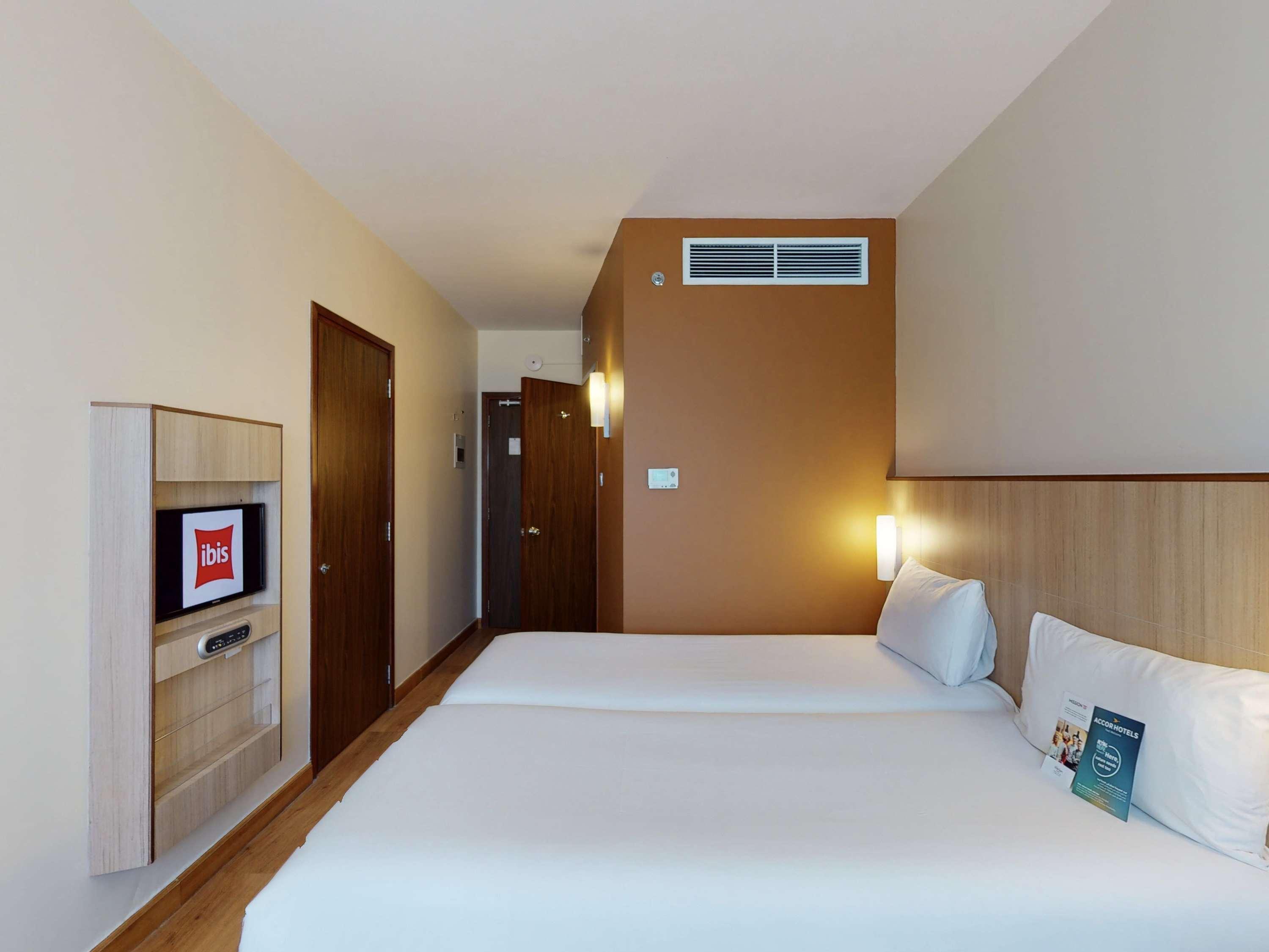 Hotel Ibis Al Barsha 3*