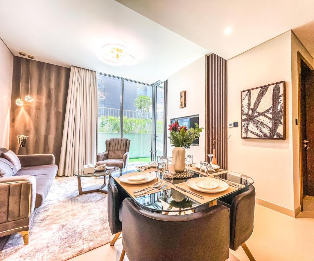 By Latinem Luxury 1br Cv A107 Near Burj Khalifa Apartment