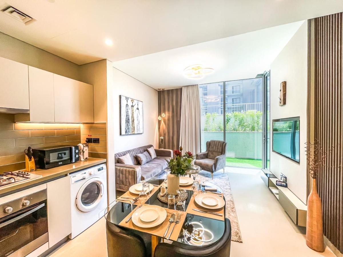 By Latinem Luxury 1br Cv A107 Near Burj Khalifa Apartment