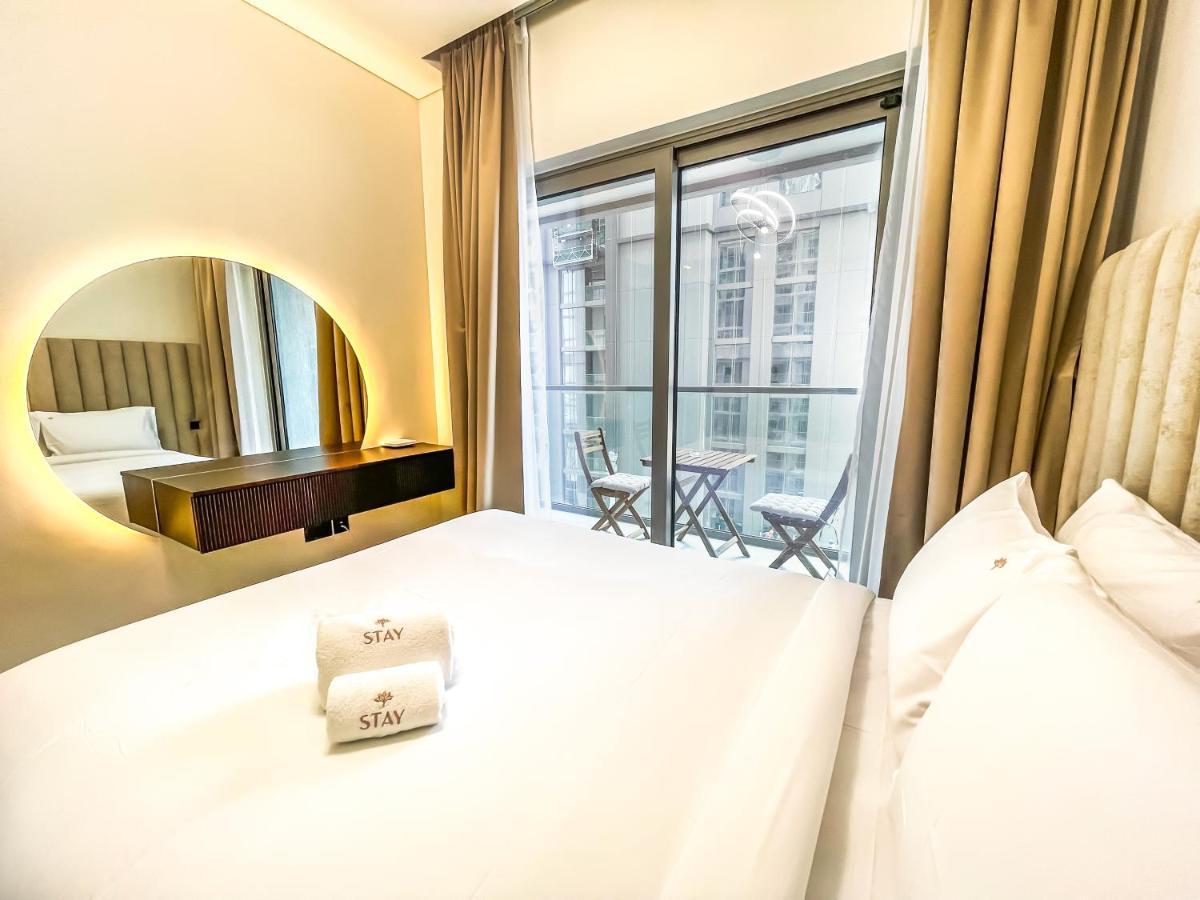 Mindblowing 2 Bedroom With Close View Of Burj Khalifa Apartment