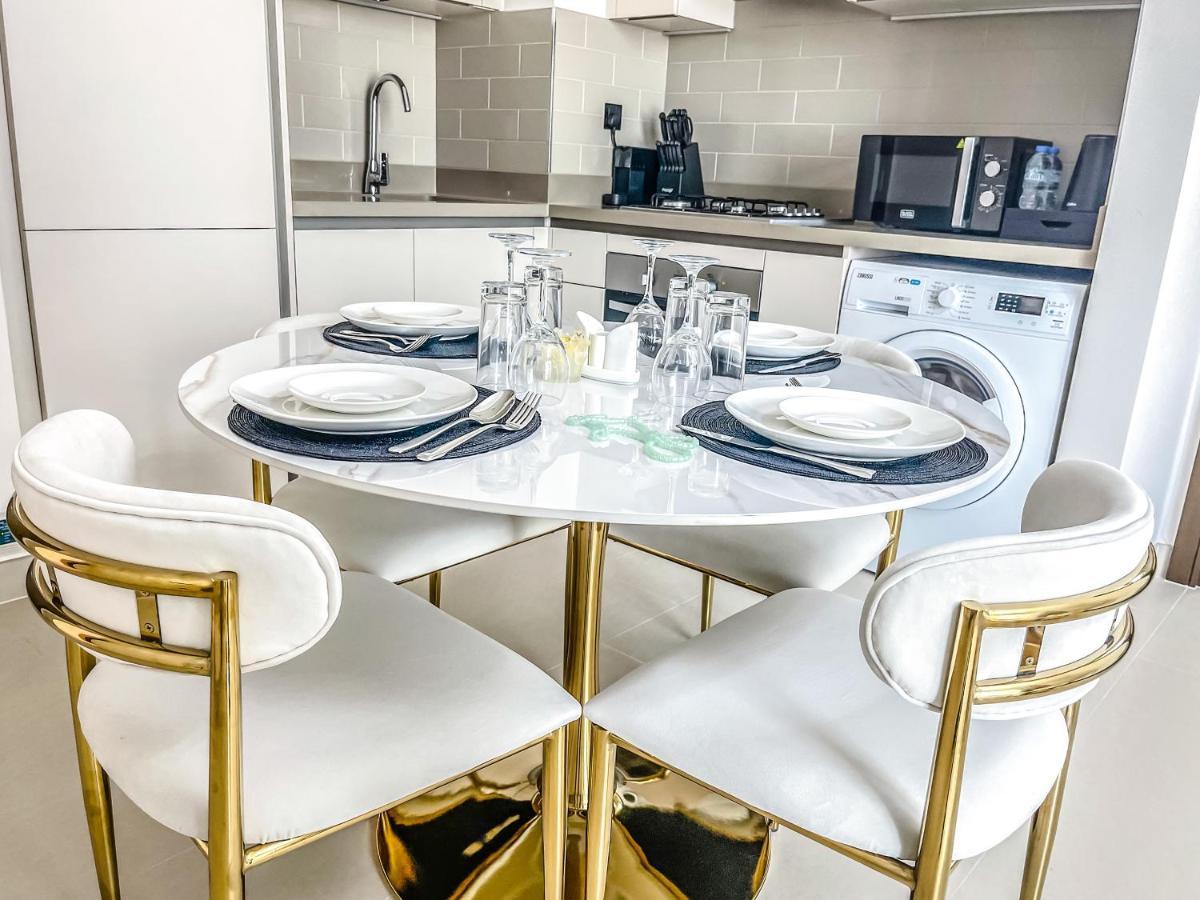 Apartment Mindblowing 2 Bedroom With Close View Of Burj Khalifa