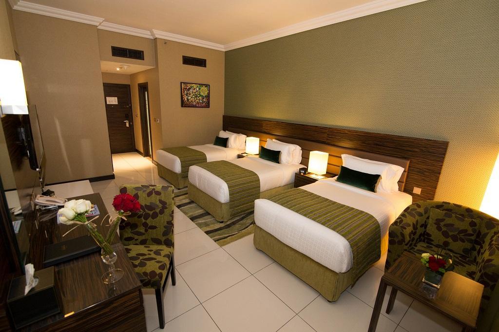 Hotel Atana