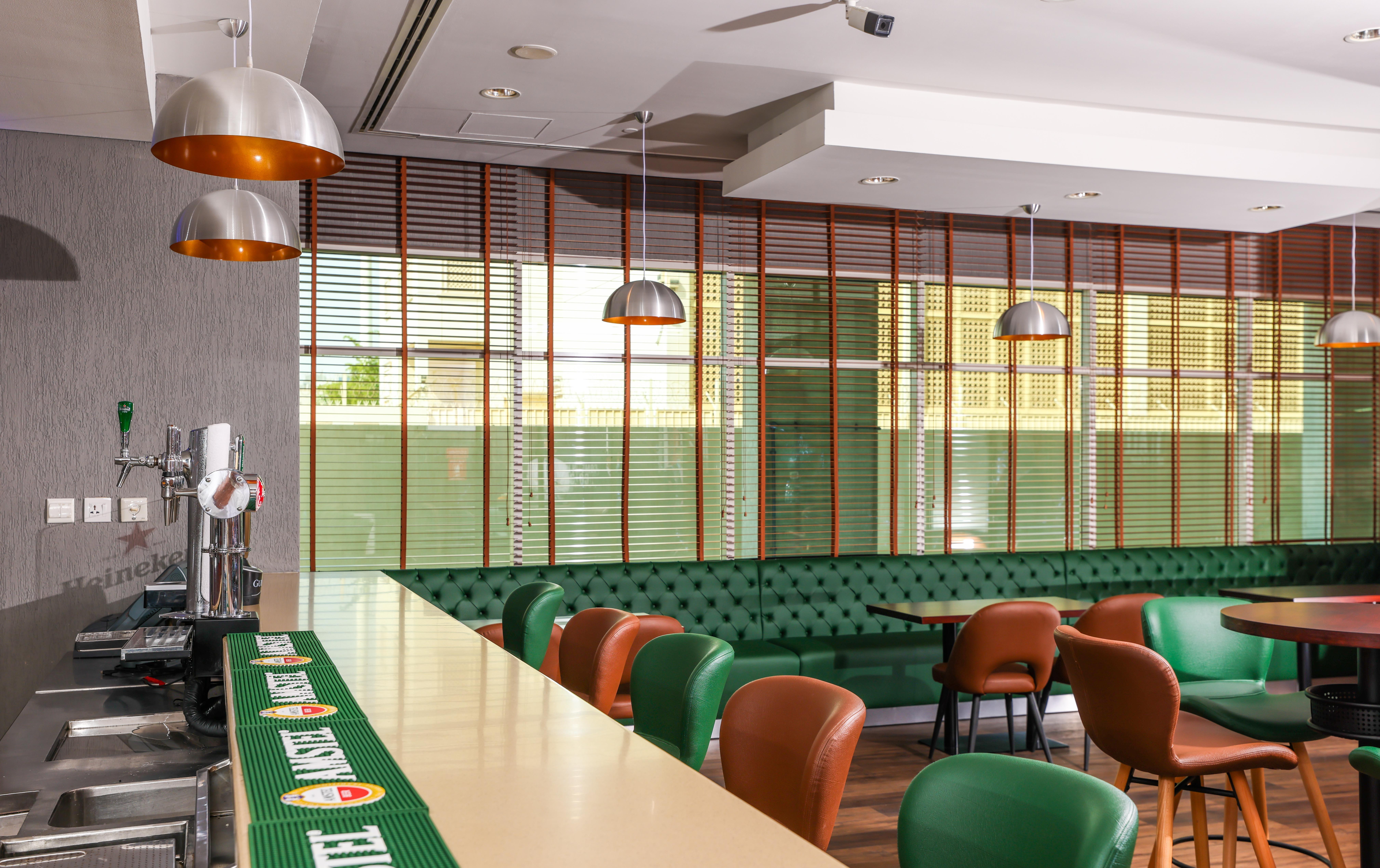 Hotel Express Dubai, Jumeirah By Ihg Dubai