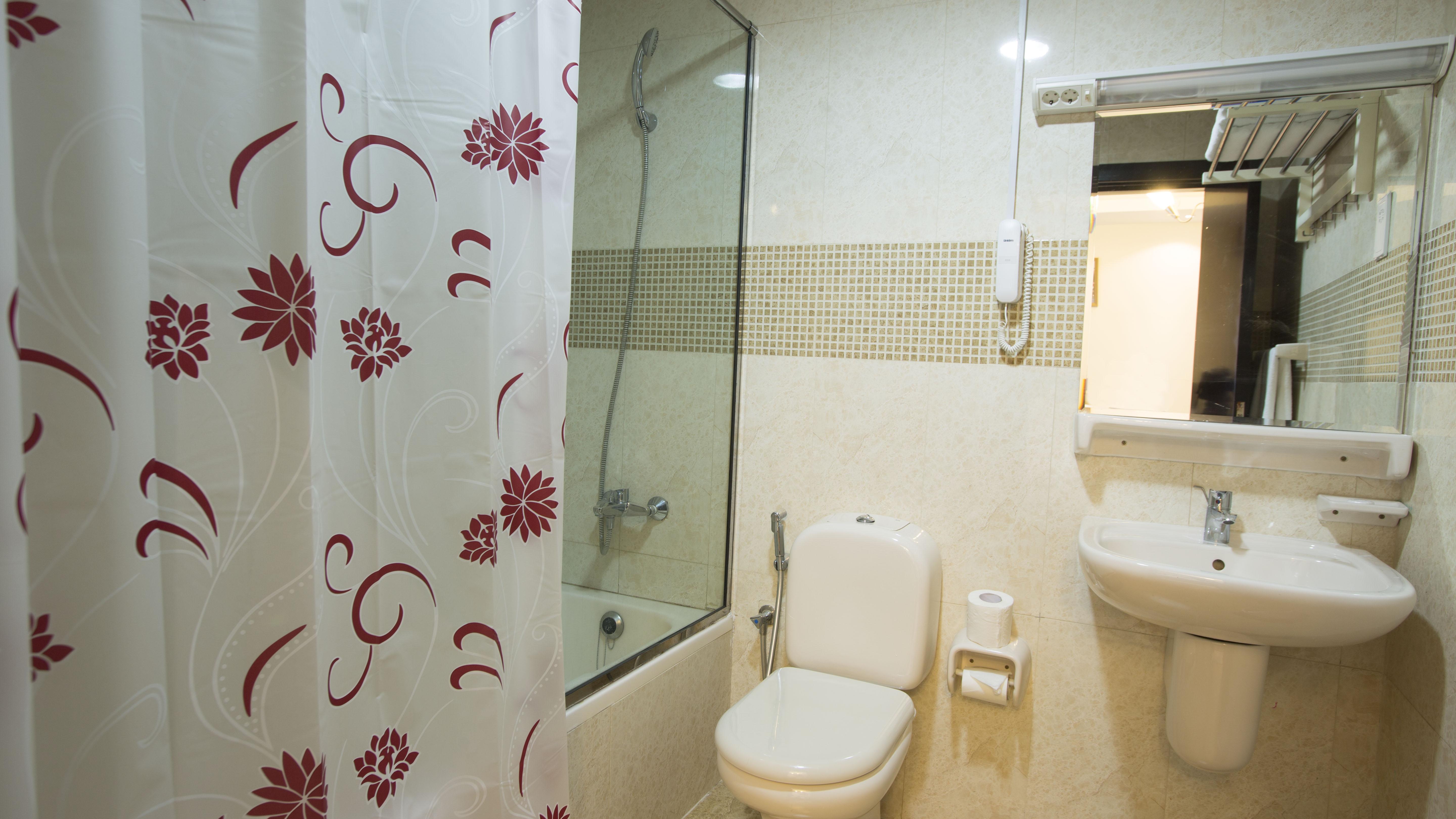Travellers Aparthotel 4*