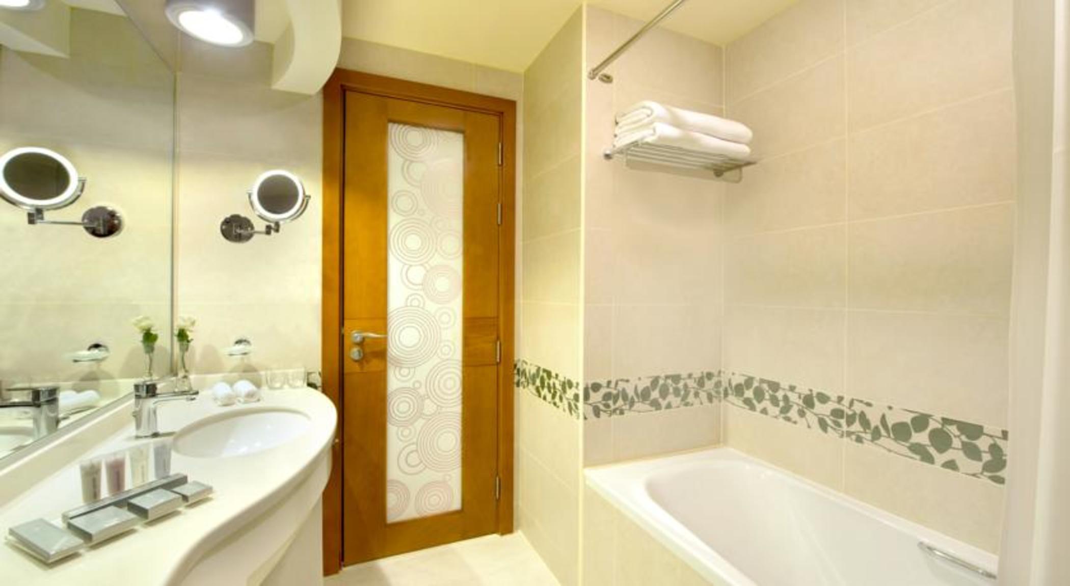 City Seasons Towers Hotel Bur Dubai 4*