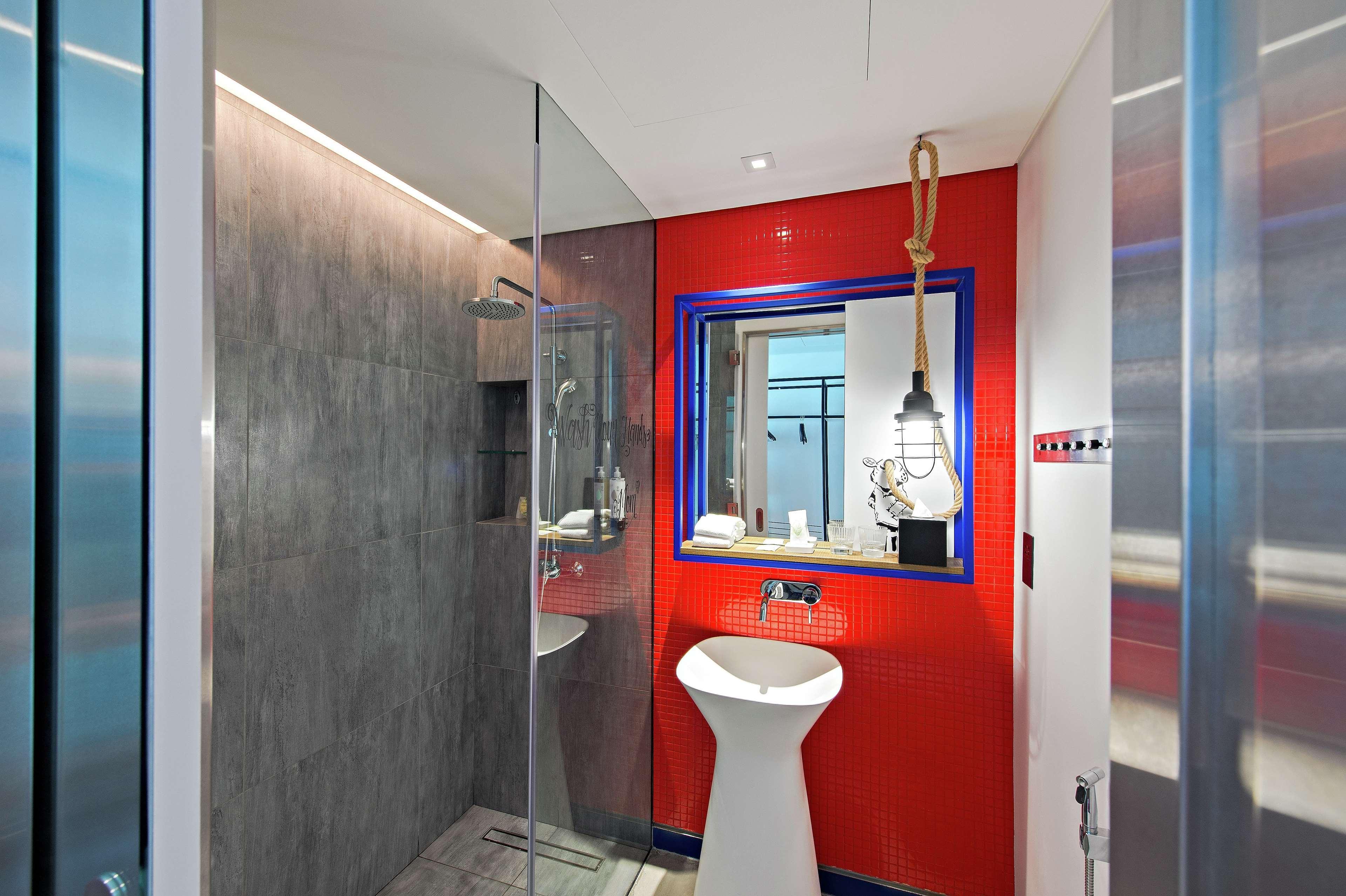 Hampton By Hilton Al Seef