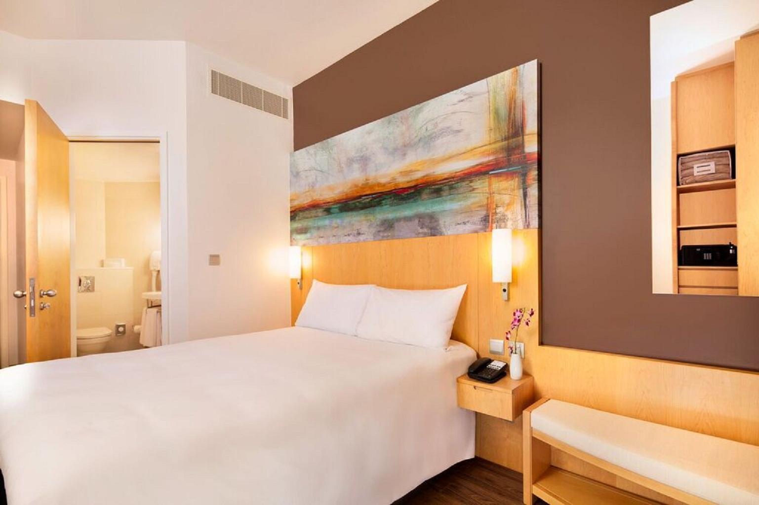 Hotel Ibis One - World Trade Centre
