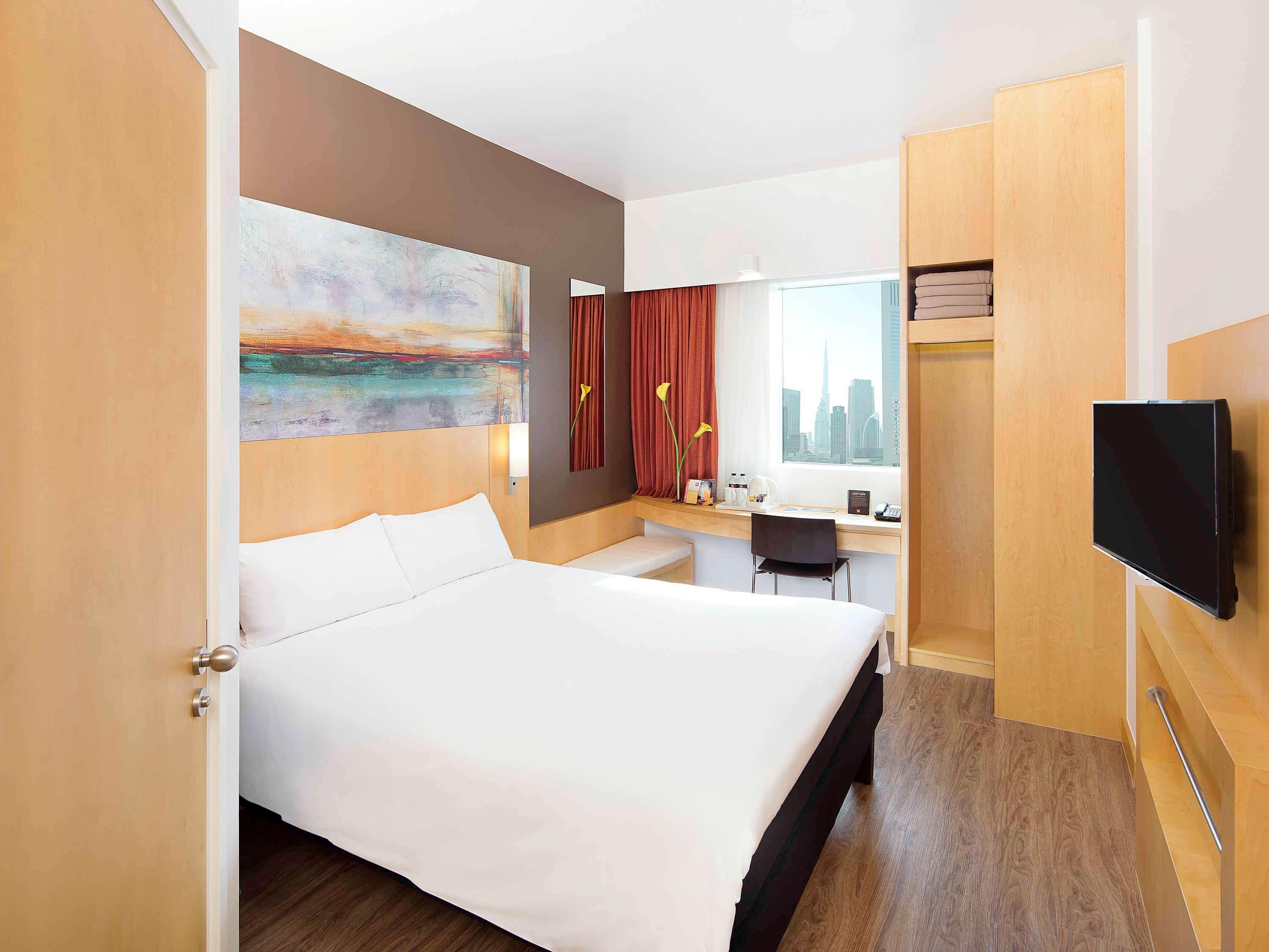 Ibis One - World Trade Centre Hotel 3*