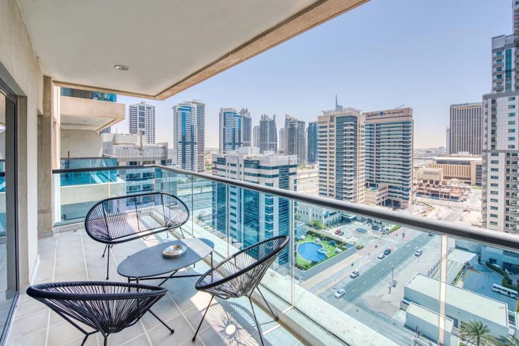 Apartment Time Place Towers, Marina *