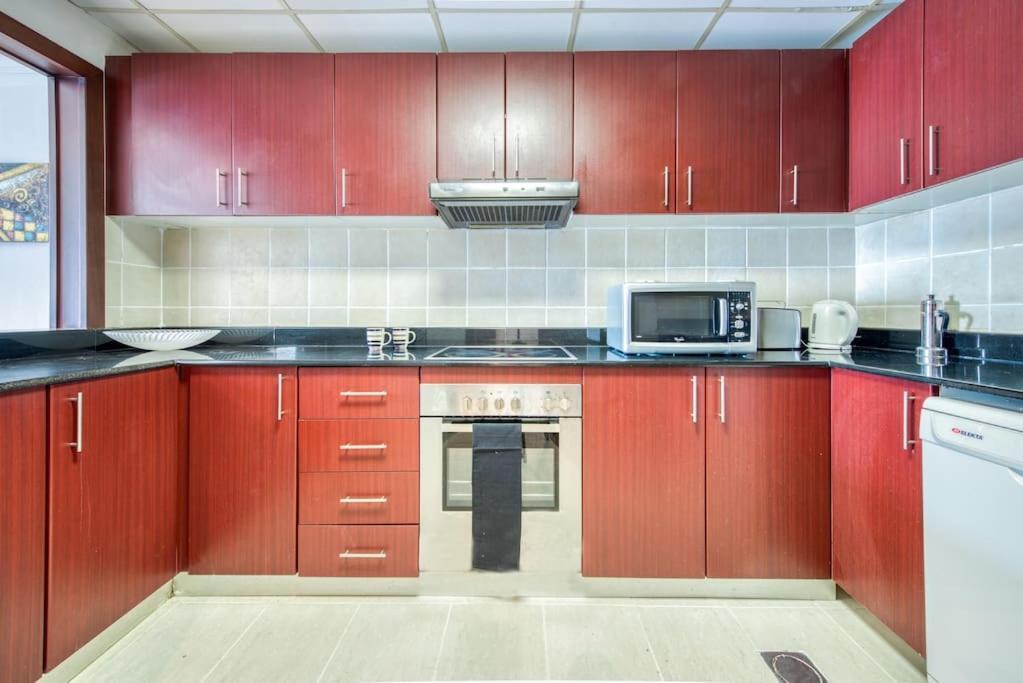 Apartment Time Place Towers, Marina Dubai