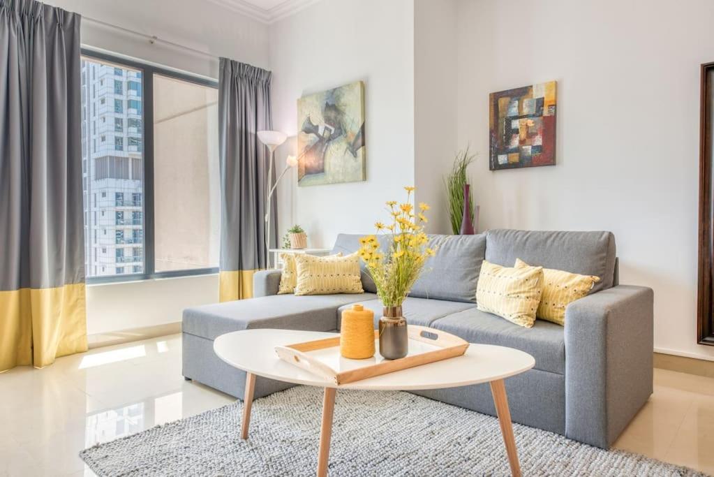 Time Place Towers, Marina Apartment