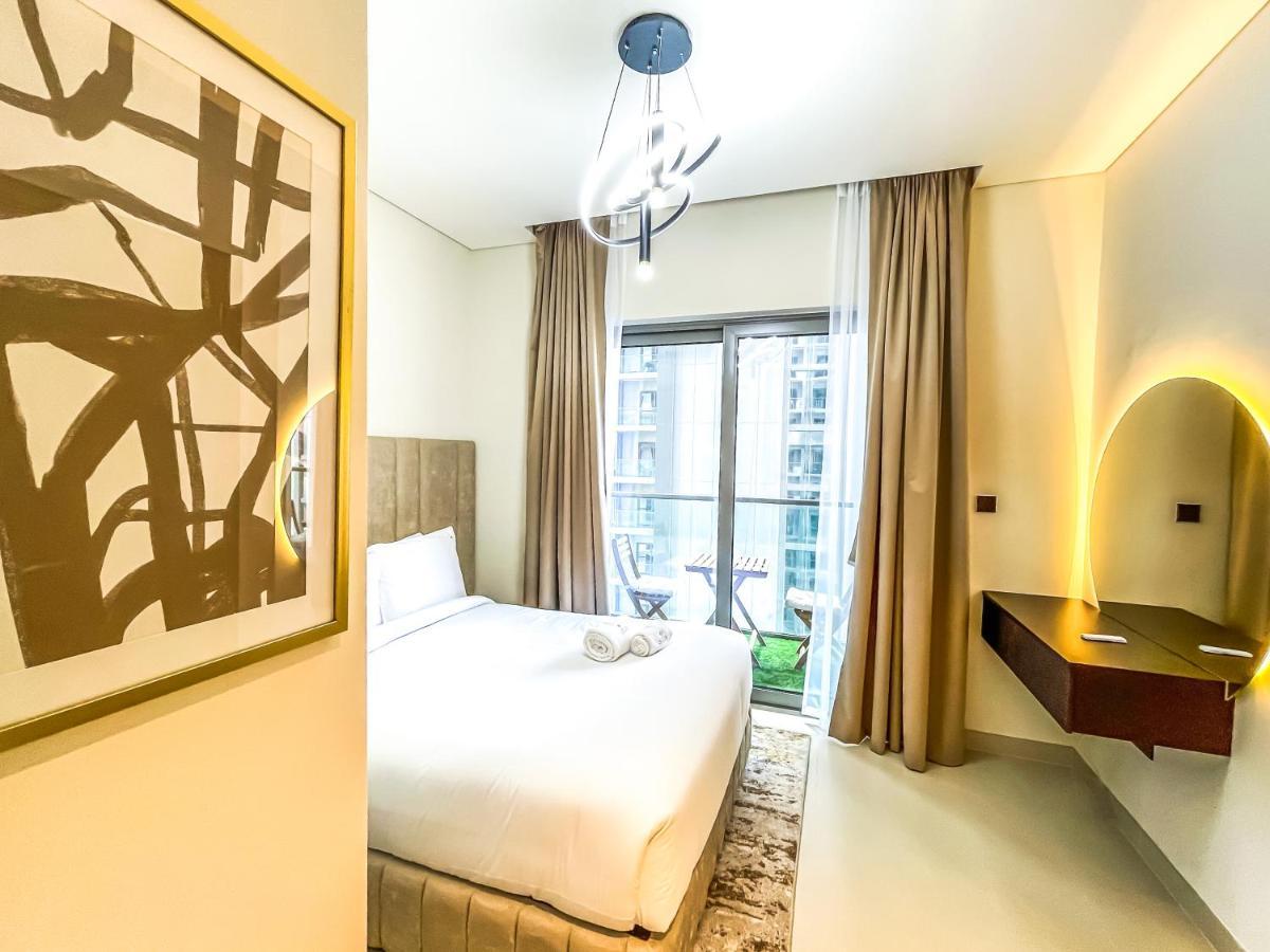 Mindblowing 2 Bedroom With Close View Of Burj Khalifa Dubai
