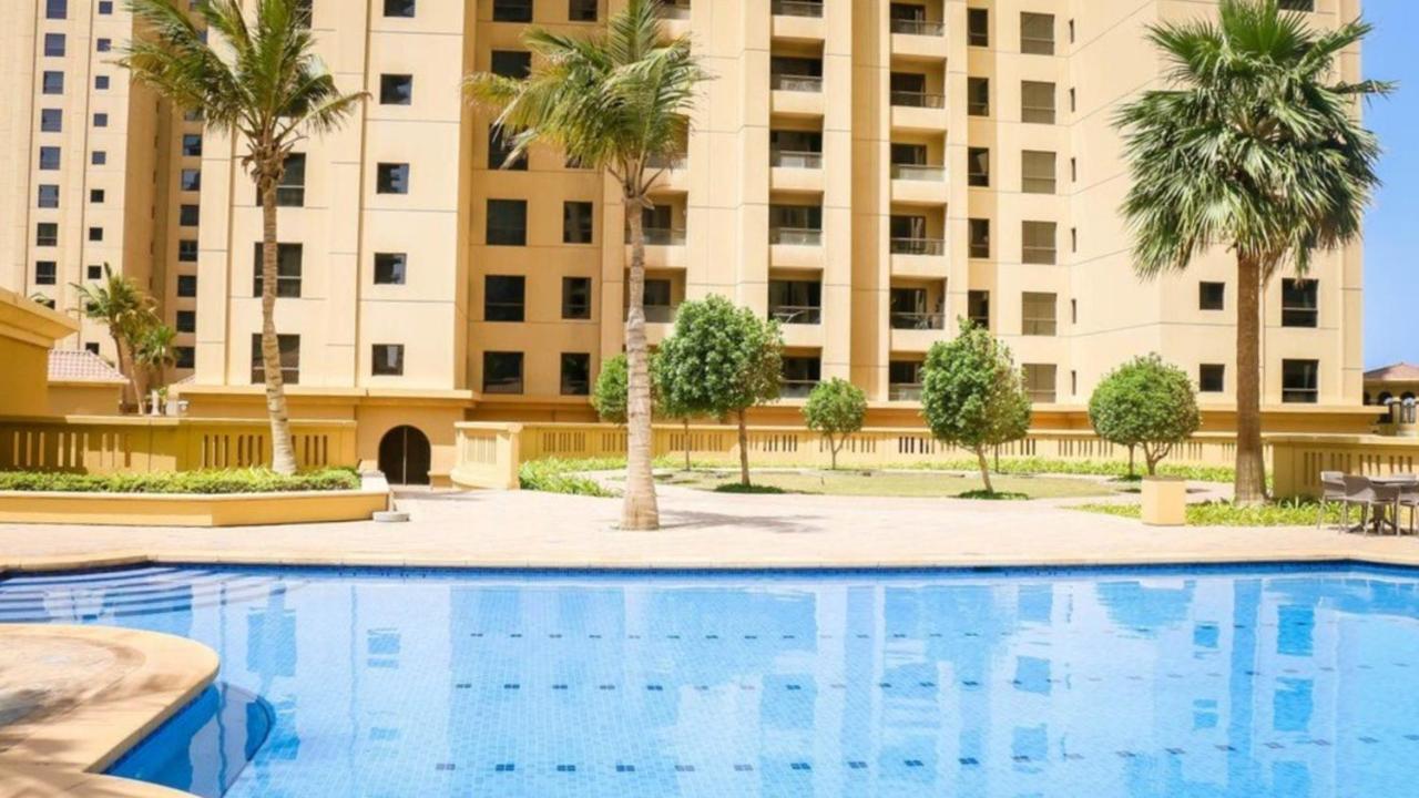 1 World, Premium Hostel, Jbr, Near Metro And Beach Apartment