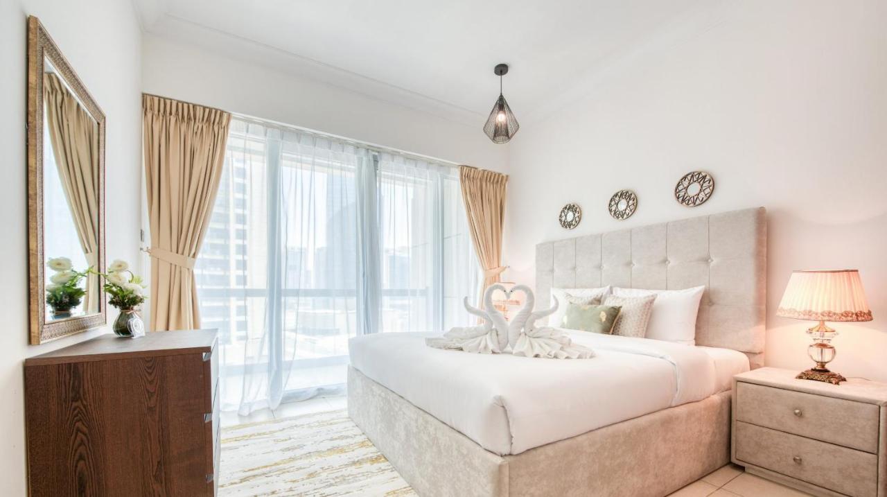 Stunning 1 Bedroom In Down Town Apartment Dubai