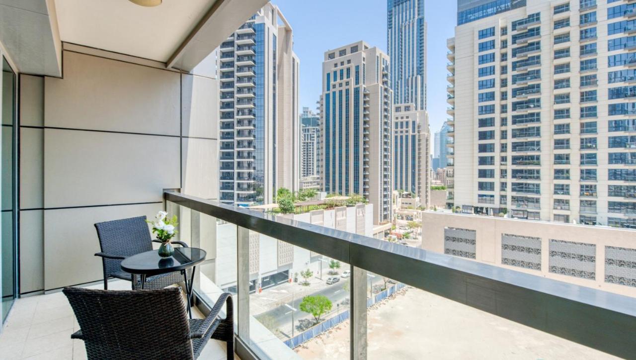 Stunning 1 Bedroom In Down Town
