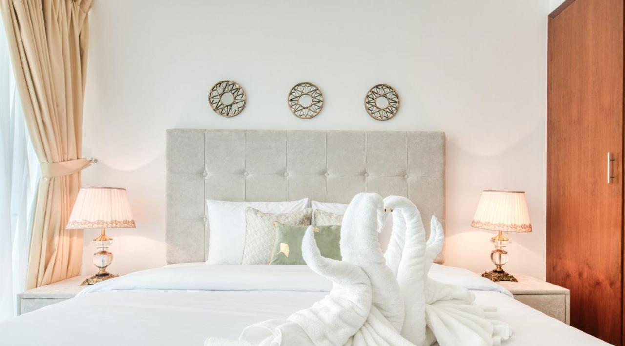 Stunning 1 Bedroom In Down Town Dubai