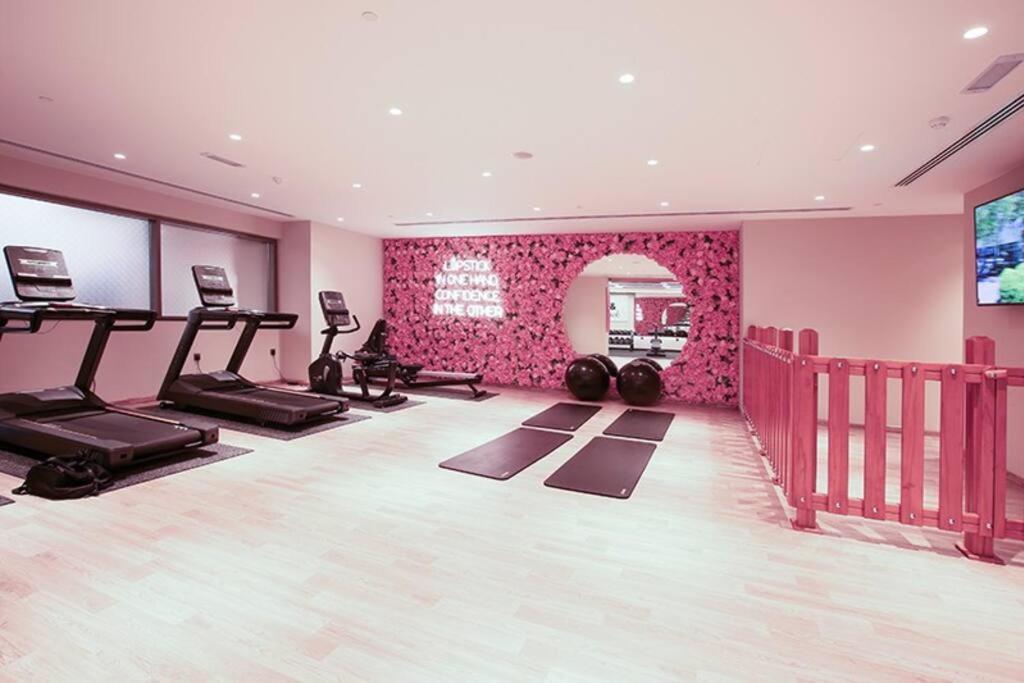 Apartment Jacuzzi, Pool And Gym - 5min From Burj Khalifa