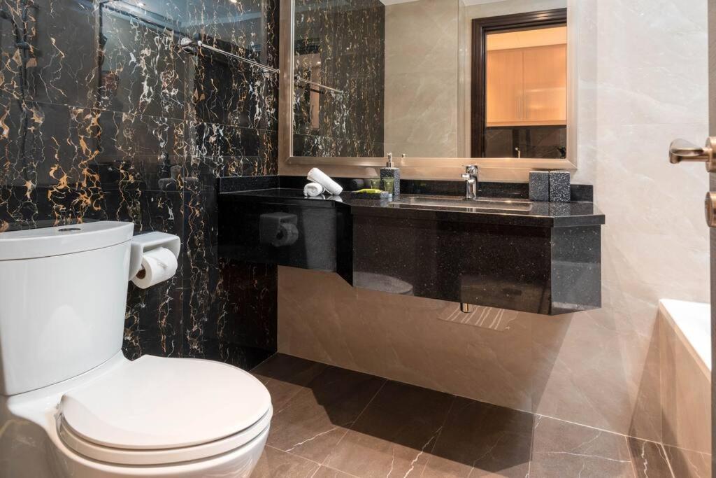 Apartment Jacuzzi, Pool And Gym - 5min From Burj Khalifa Dubai