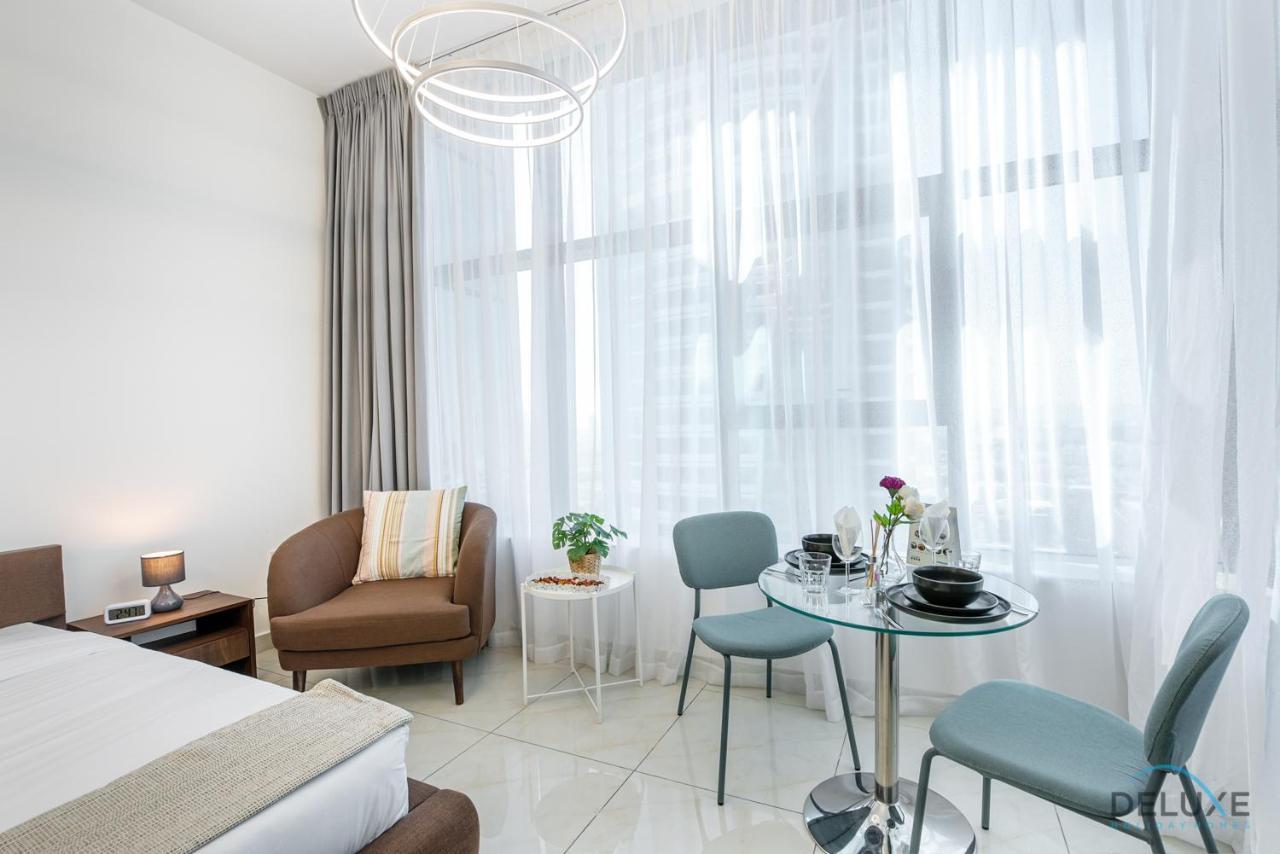 Urban Studio At The Square Tower Jumeirah Village Circle By Deluxe