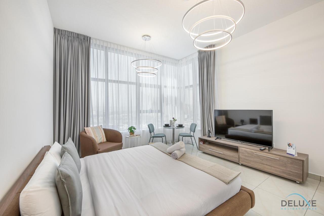 Urban Studio At The Square Tower Jumeirah Village Circle By Deluxe