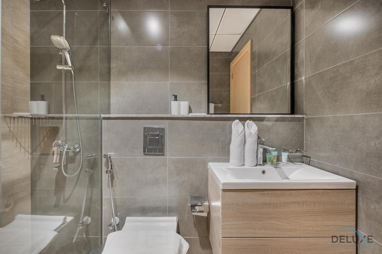 Apartment Urban Studio At The Square Tower Jumeirah Village Circle By Deluxe *
