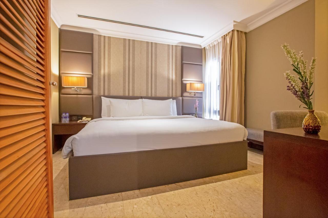 Resort Marine & Dubai