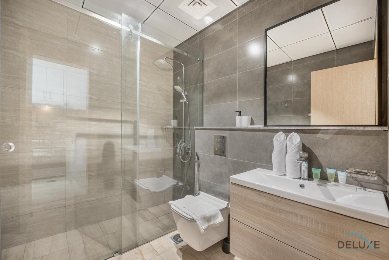 Apartment Urban Studio At The Square Tower Jumeirah Village Circle By Deluxe Dubai