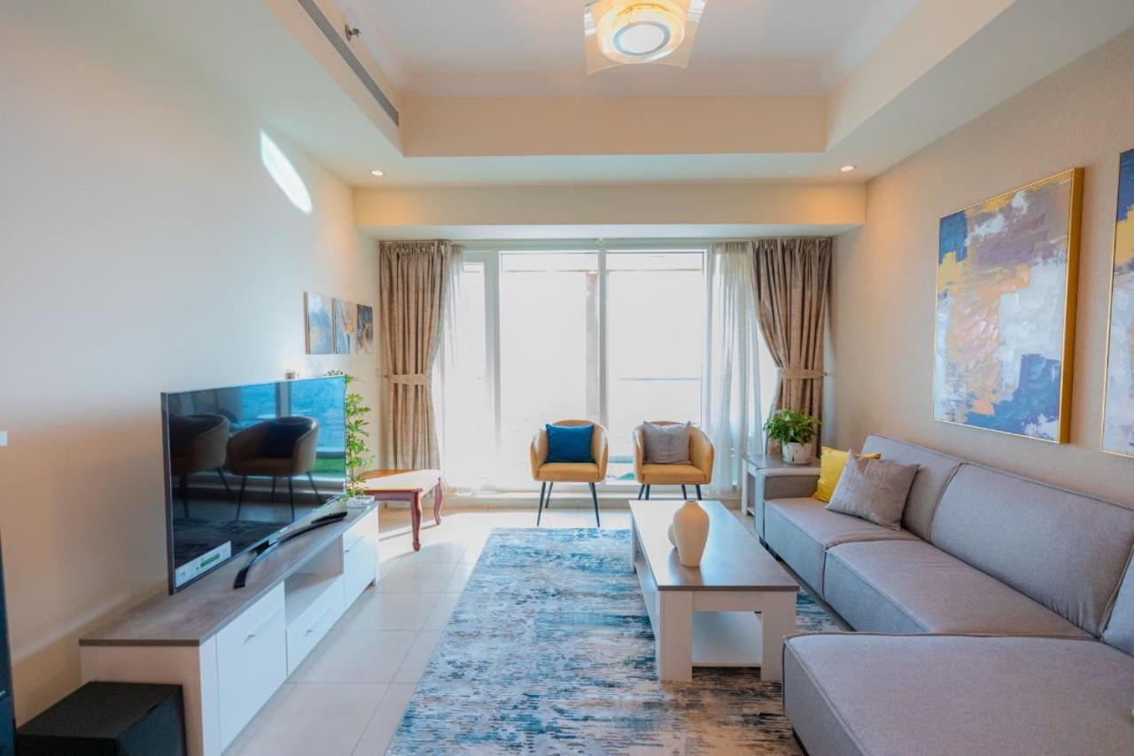 Luxury Churchill Tower- Vast Holidays