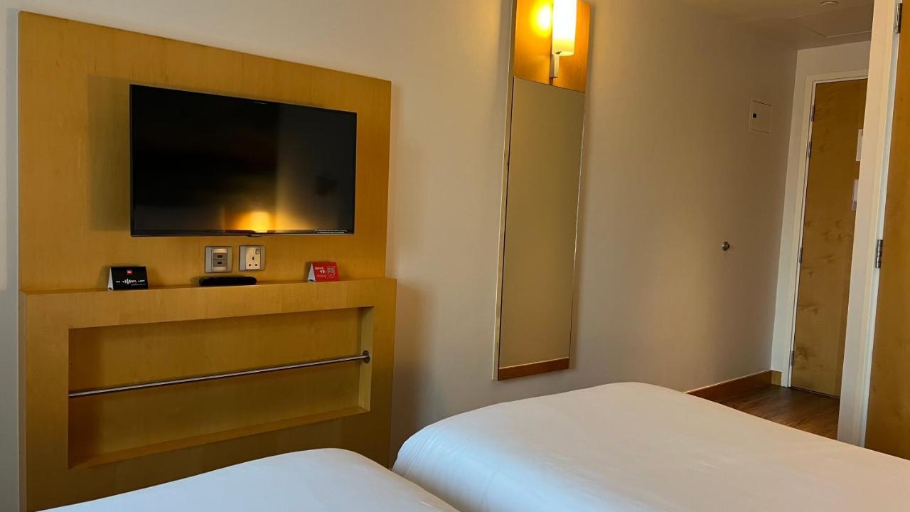 Hotel Ibis One - World Trade Centre 3*