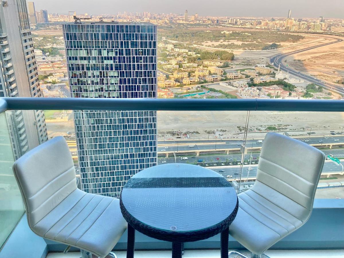 Apartment Superhost - High-rise Chic Apt With Incredible Skyline Views