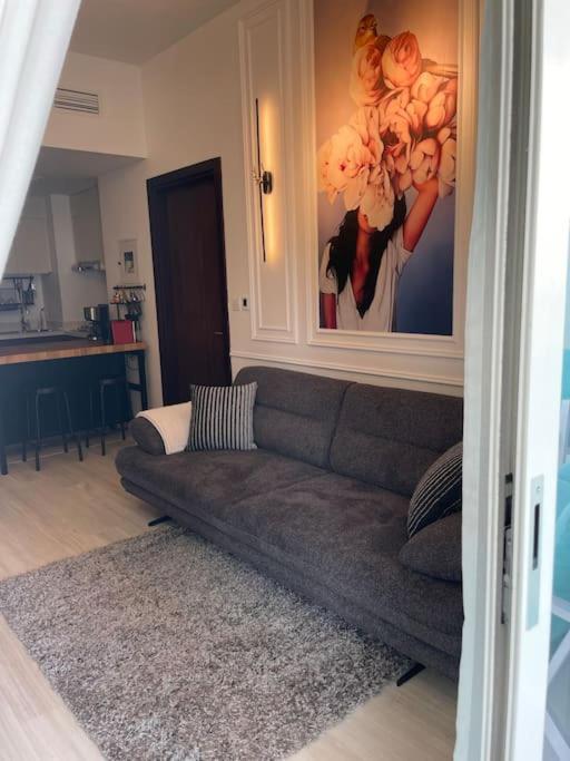 Apartment New Luxury Modern Canal View.