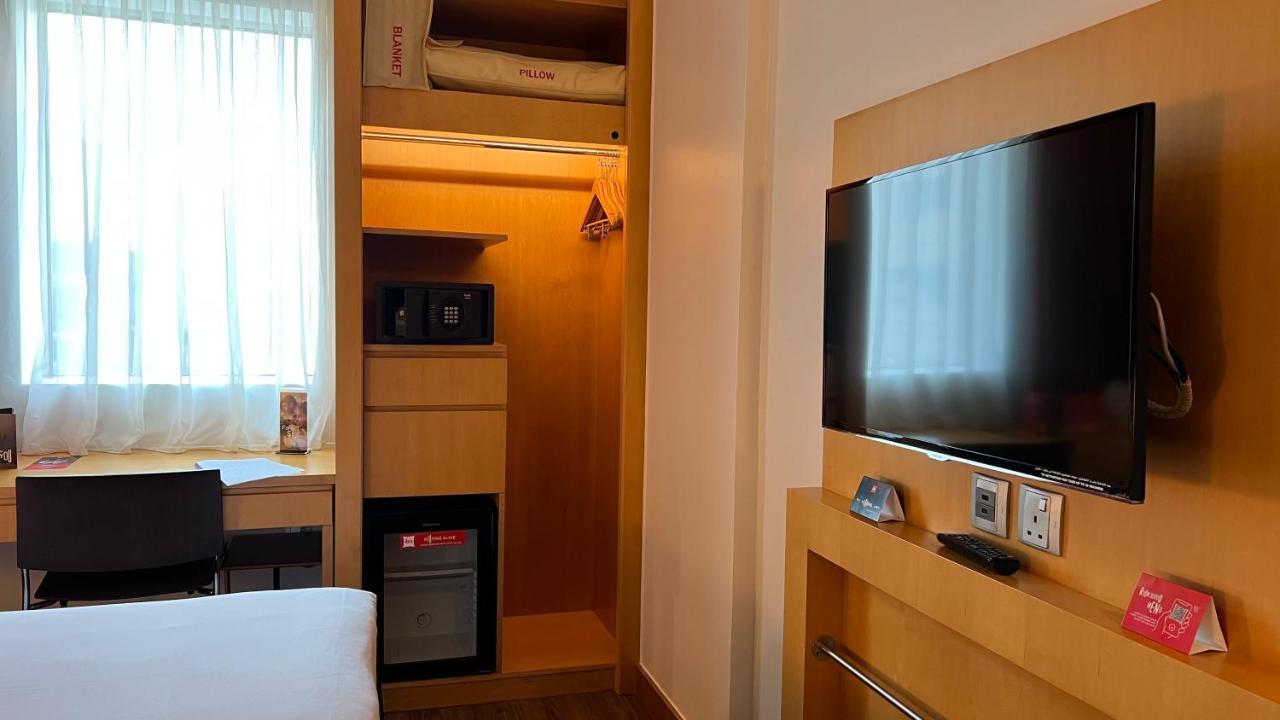 Ibis One - World Trade Centre 3*