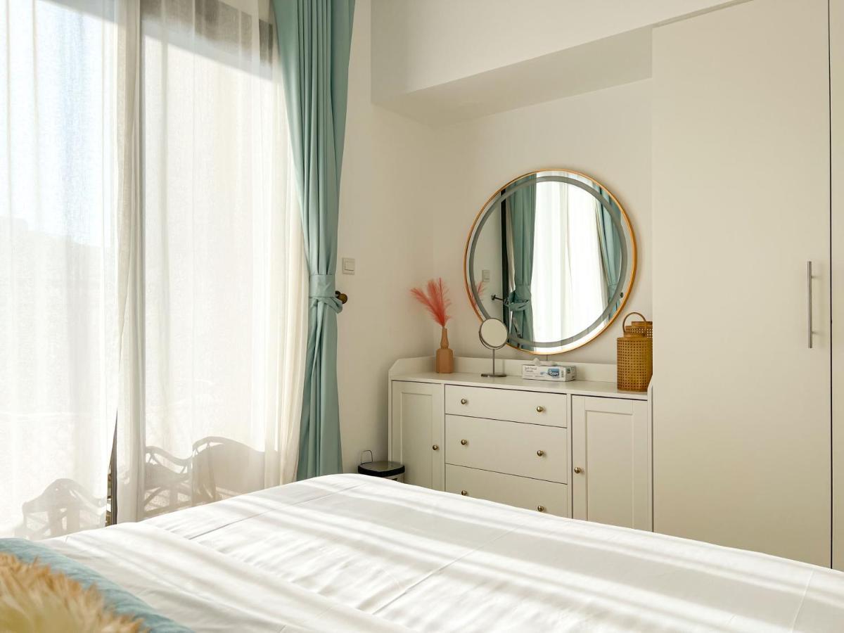 Apartment Bright And Spacious 2 Bedroom With Private Balcony