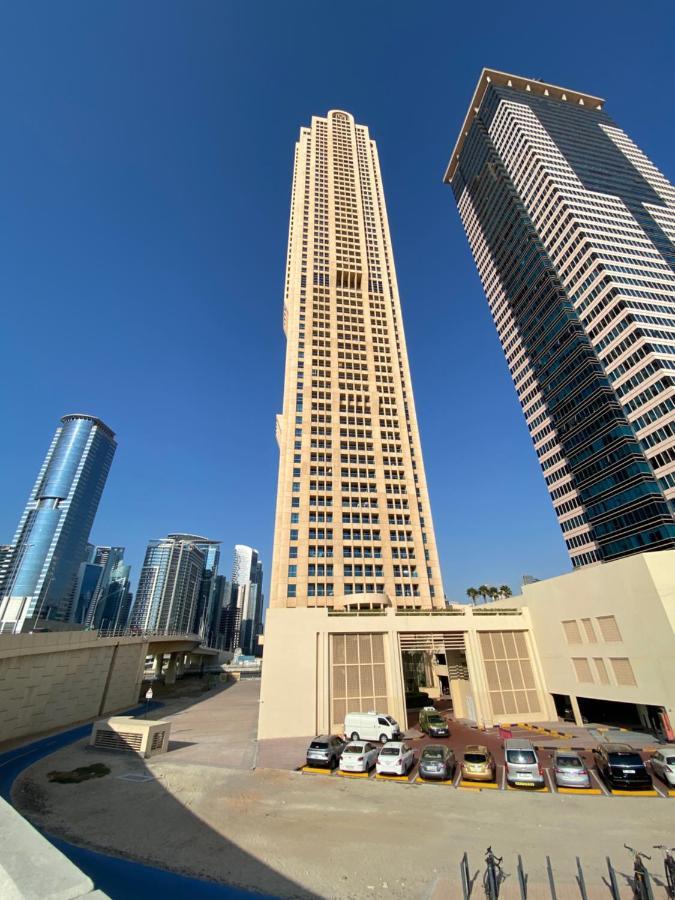 Luxury Churchill Tower- Vast Holidays Apartment *