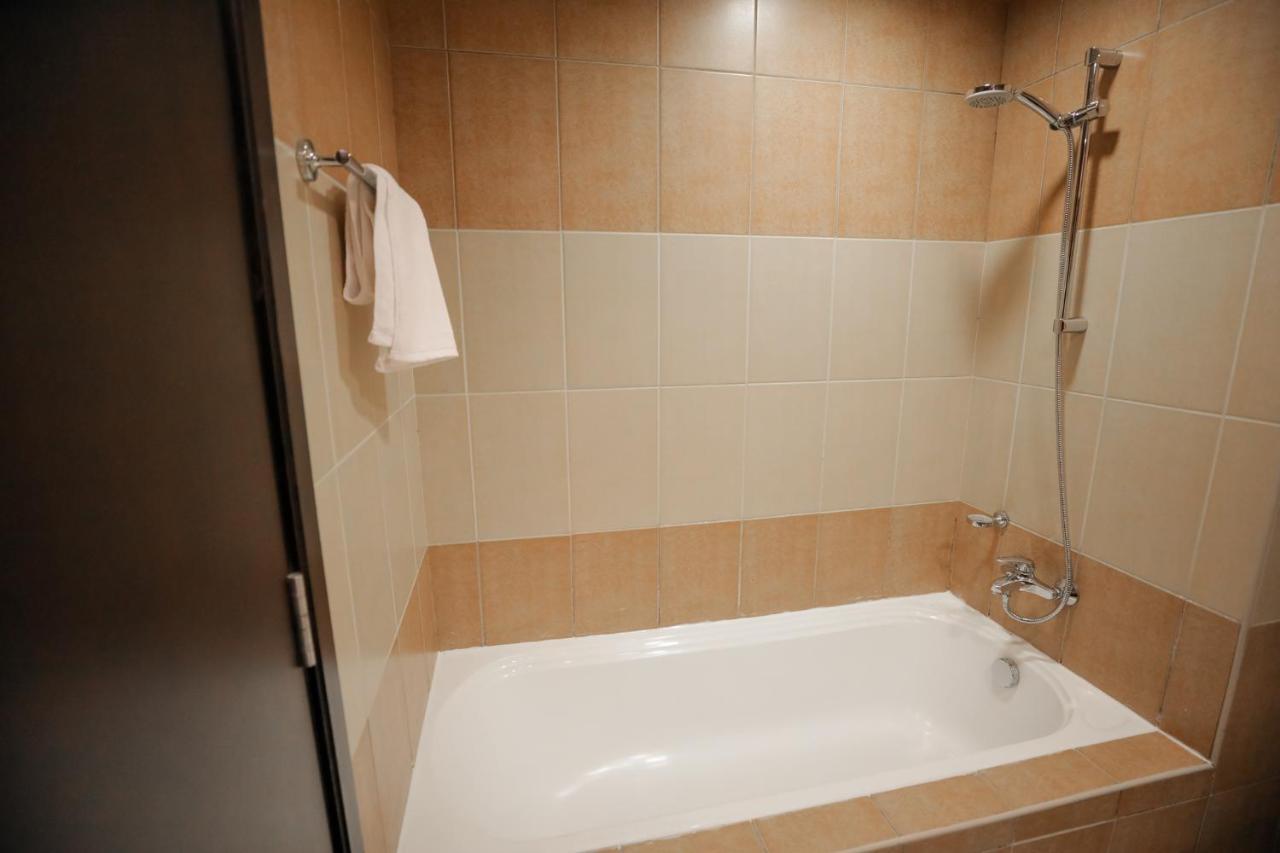 Luxury Churchill Tower- Vast Holidays