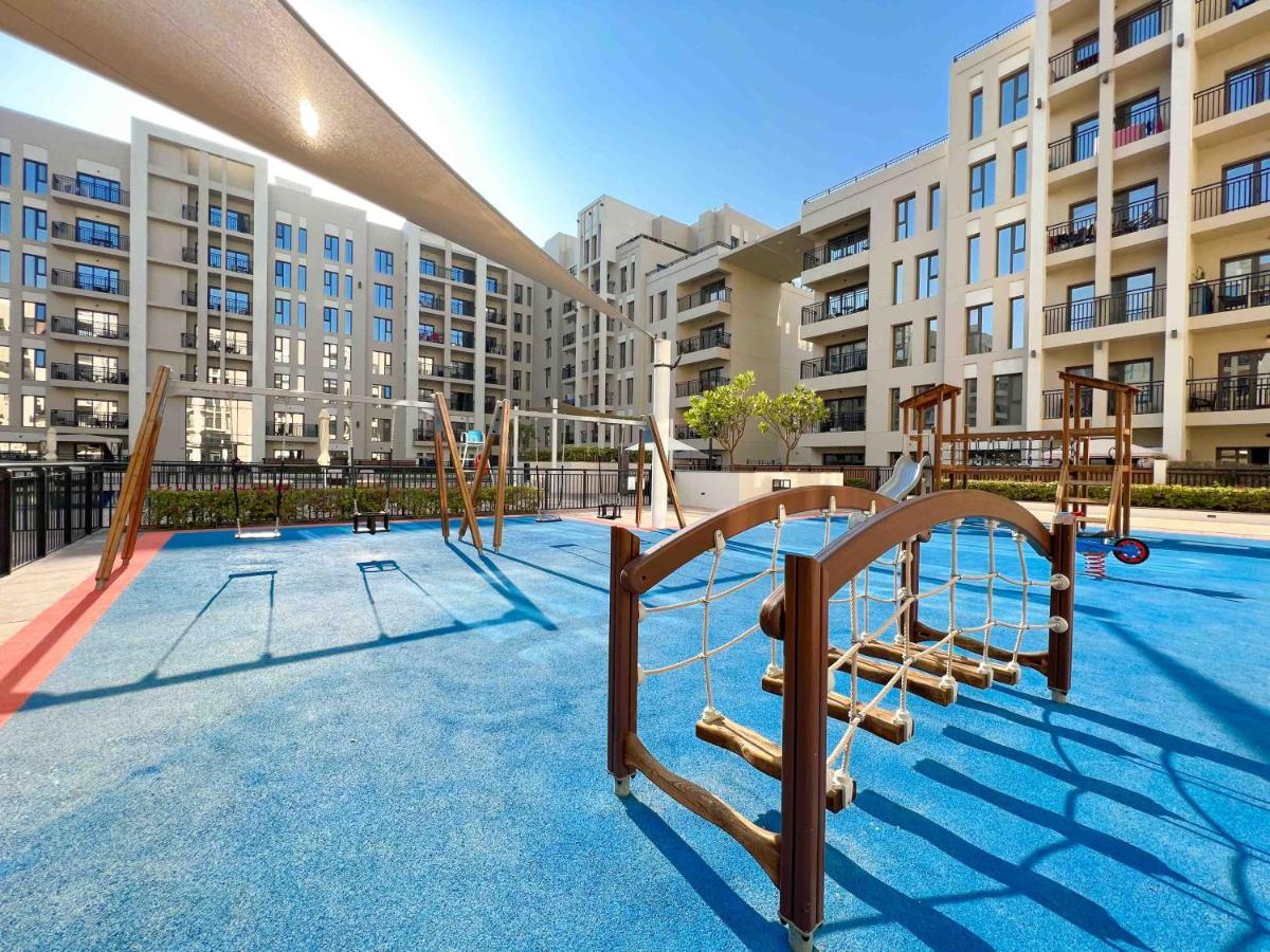 Bright And Spacious 2 Bedroom With Private Balcony Apartment