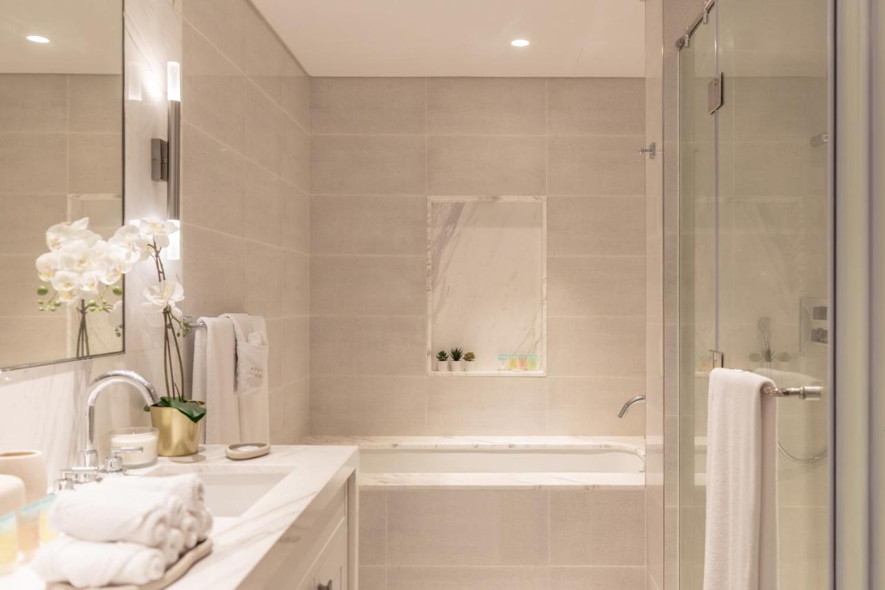 Boutique Living - Opera Grand Apartment *