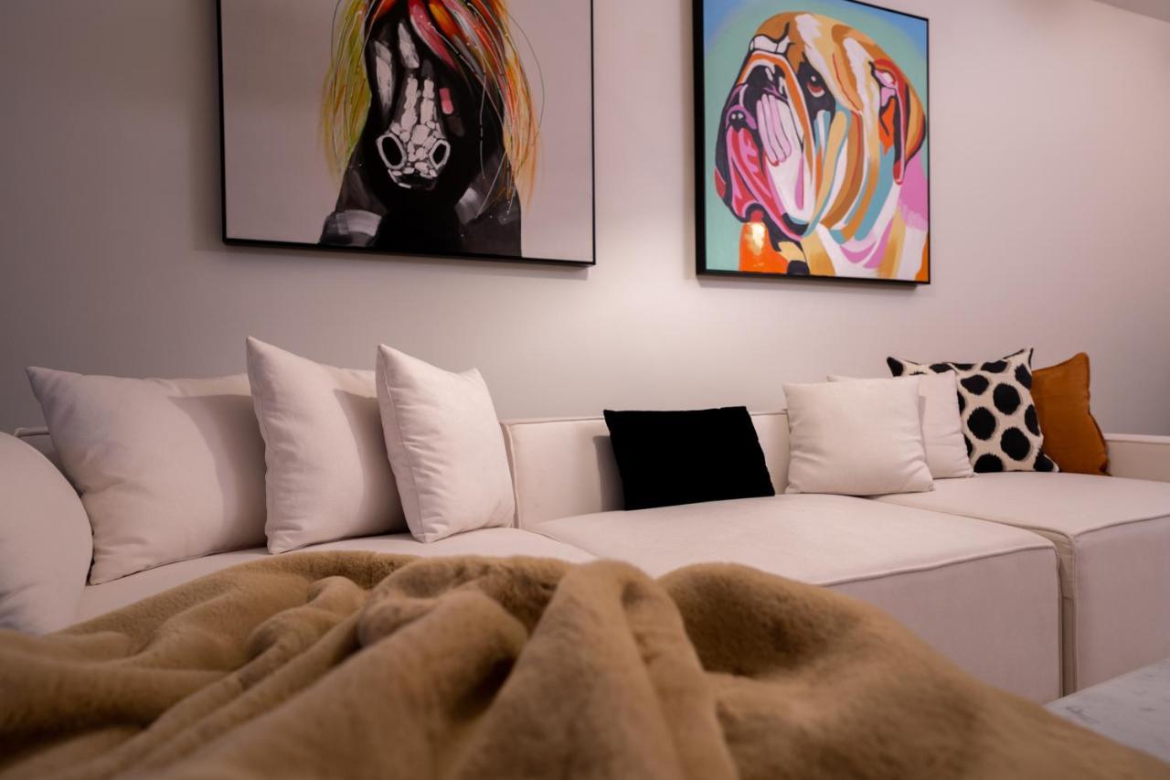 Majestay - Luxury Living Apartment