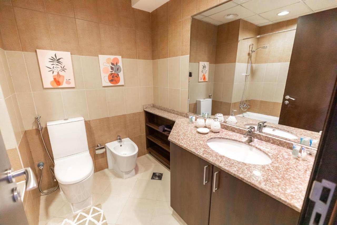 Luxury Churchill Tower- Vast Holidays *