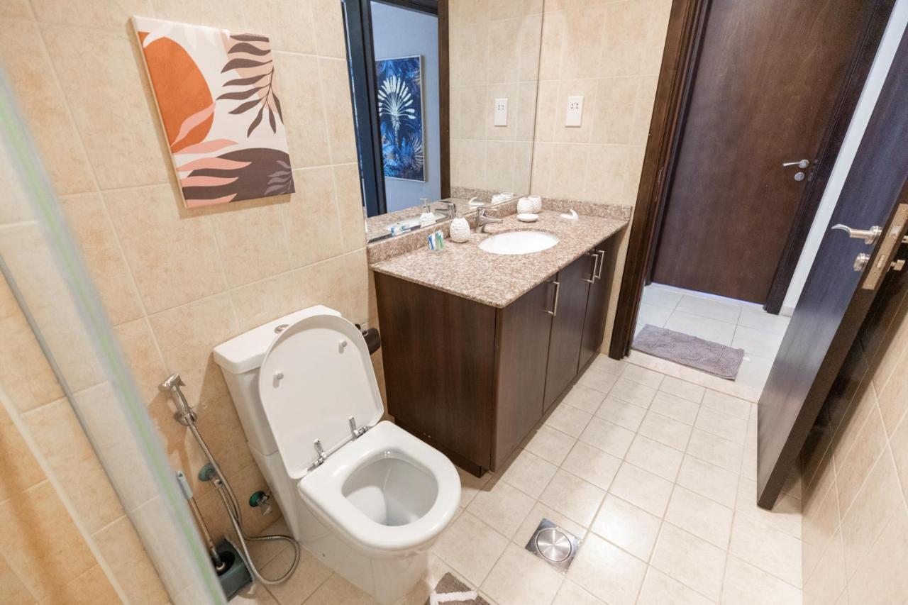 Apartment Luxury Churchill Tower- Vast Holidays