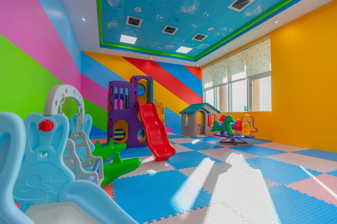 Luxury Churchill Tower- Vast Holidays