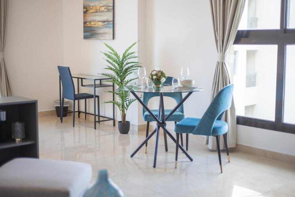 Apartment Elegant With Canal View And Close To Metro *