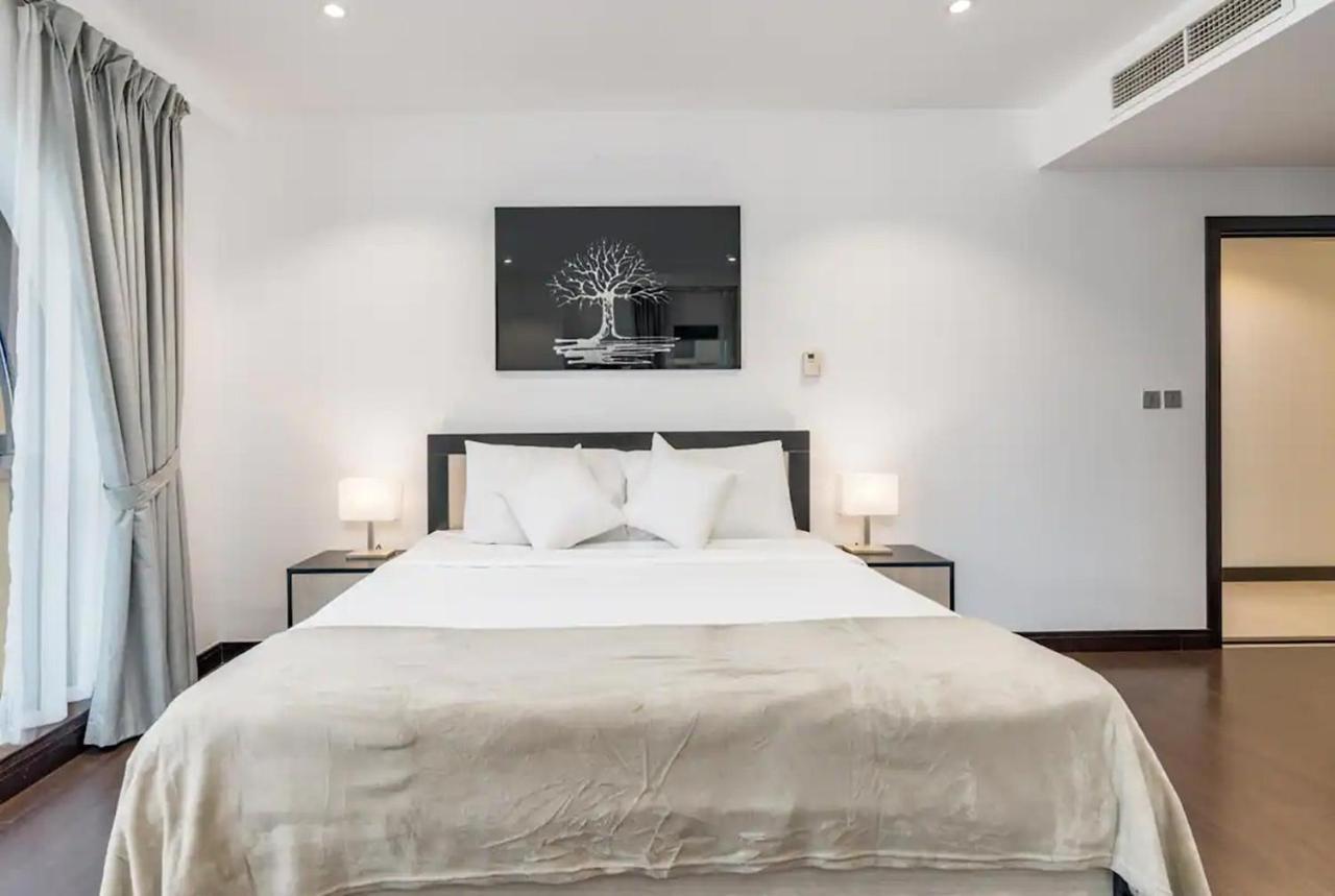 6 Bedrooms In The Main Jbr Walk
