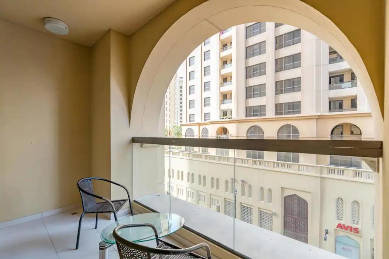 6 Bedrooms In The Main Jbr Walk *