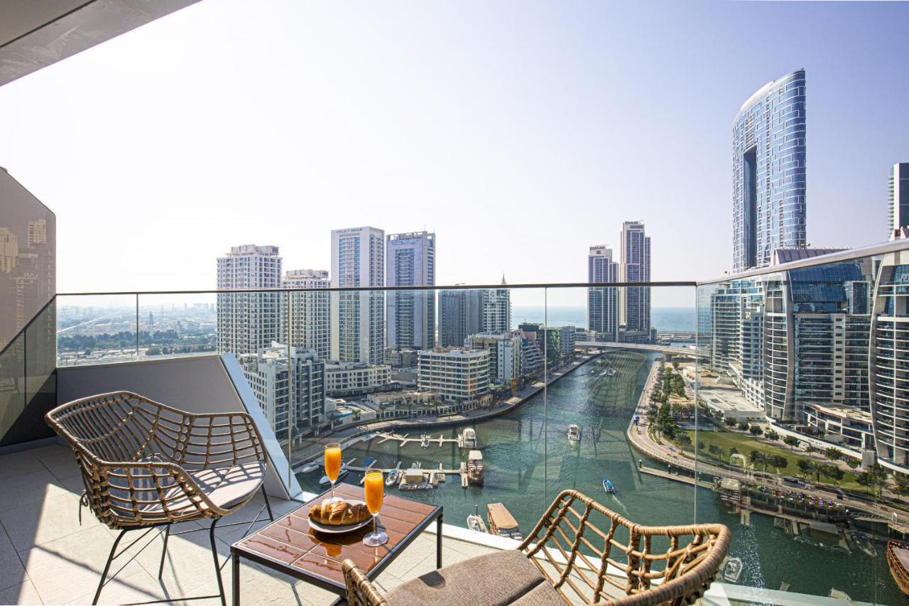Stunning Views Elegant 5 Star Luxury 1br Marina Apartment