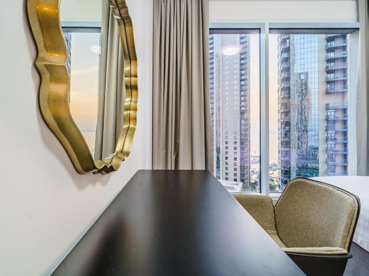 Apartment Incredible Waterfront With Panoramic Views *