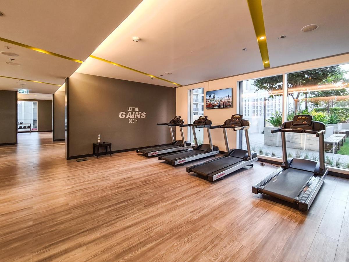 Incredible Waterfront With Panoramic Views * Dubai