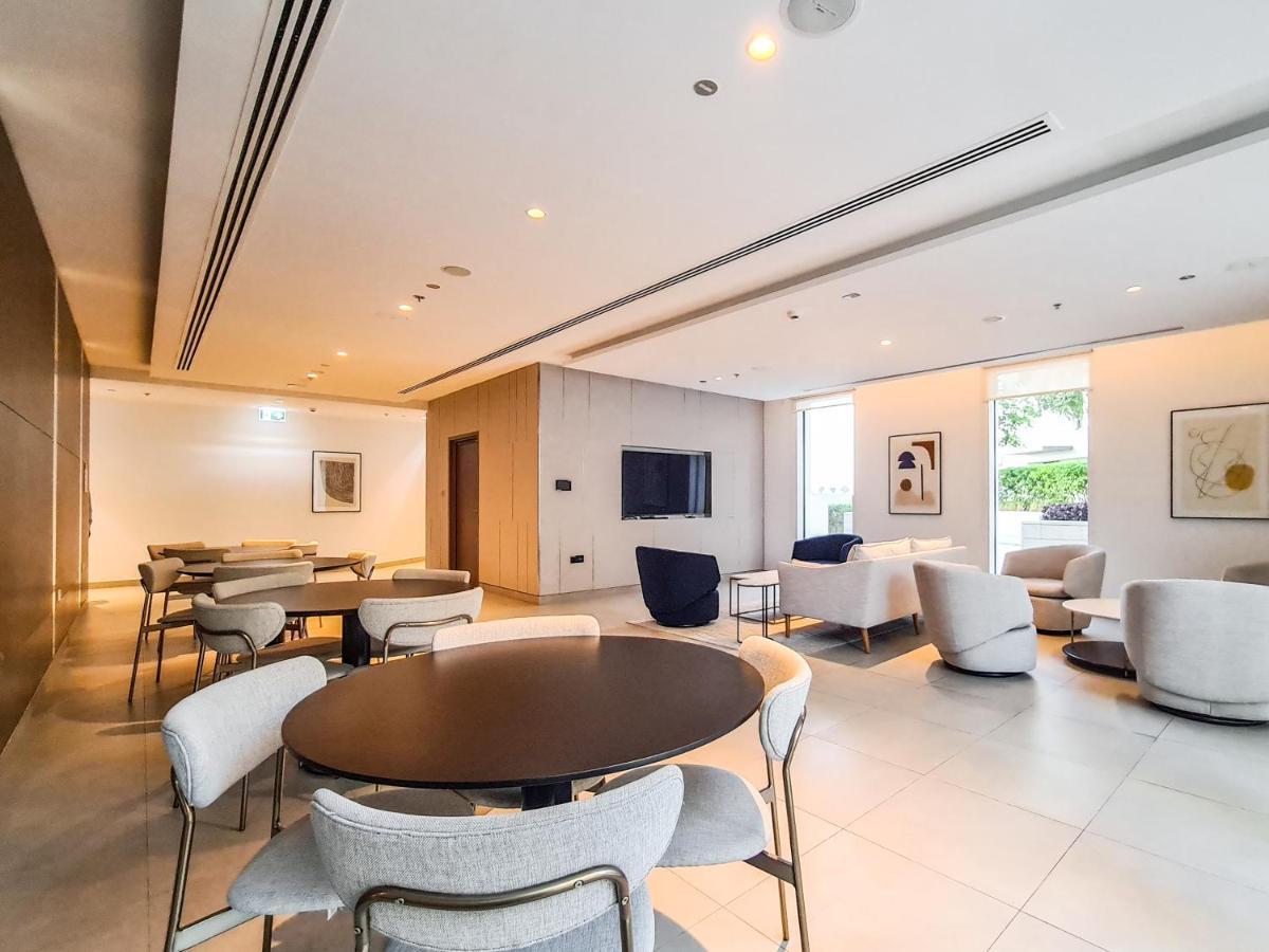 Incredible Waterfront With Panoramic Views *